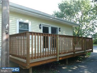 5 Prosperity Road New Castle, DE 19720 - Photo 2 of 12 Deck