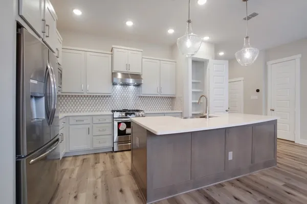 $3,200 | 10930 Keaton Landing Drive, Houston, TX 77043