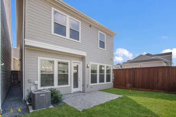 $3,200 | 10930 Keaton Landing Drive, Houston, TX 77043