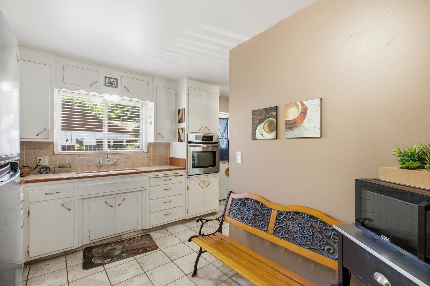 2206 Tully Road Modesto, CA 95350 - Photo 9 of 29 Gallery Image 9