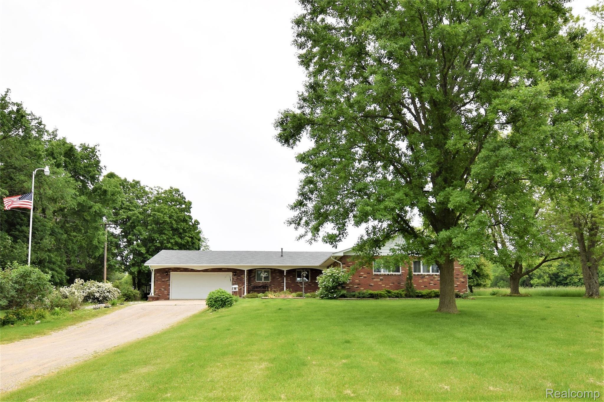 8518 North Vassar Road Mount Morris, MI 48458 - Photo 1 of 23 DSC_0149 (2).JPG