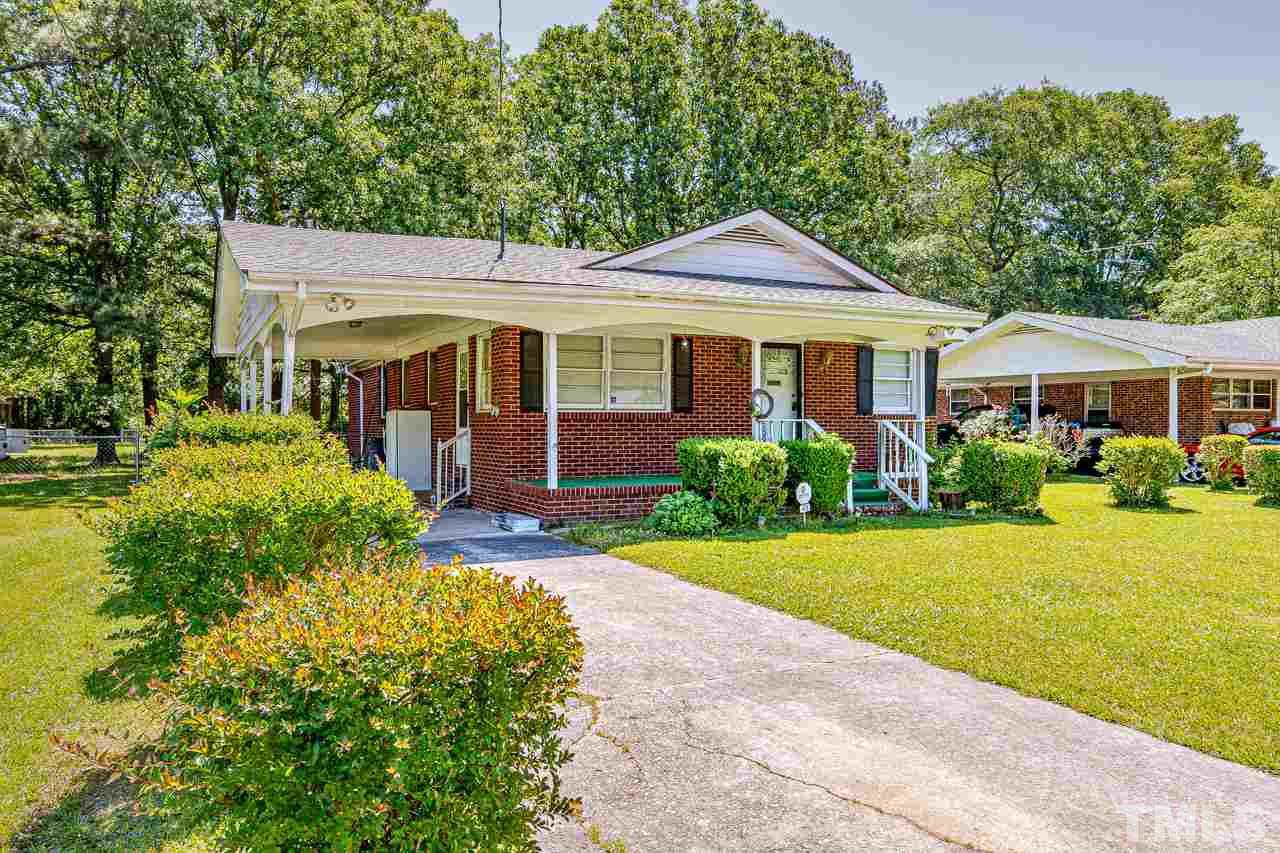 408 Oak Street Smithfield, NC 27577 - Photo 2 of 28