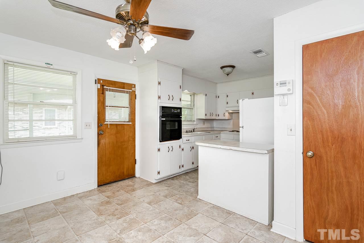 408 Oak Street Smithfield, NC 27577 - Photo 15 of 28