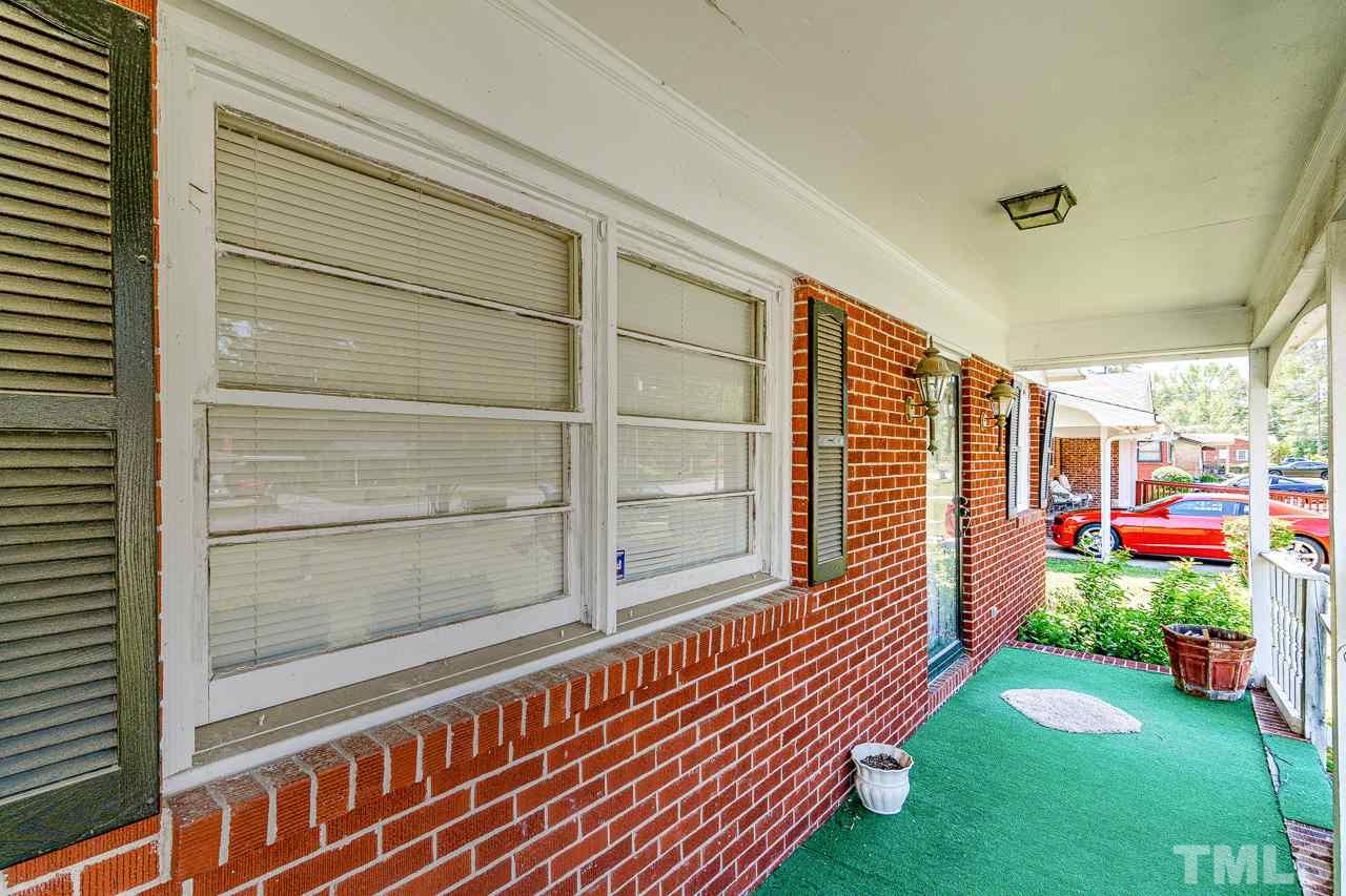 408 Oak Street Smithfield, NC 27577 - Photo 5 of 28