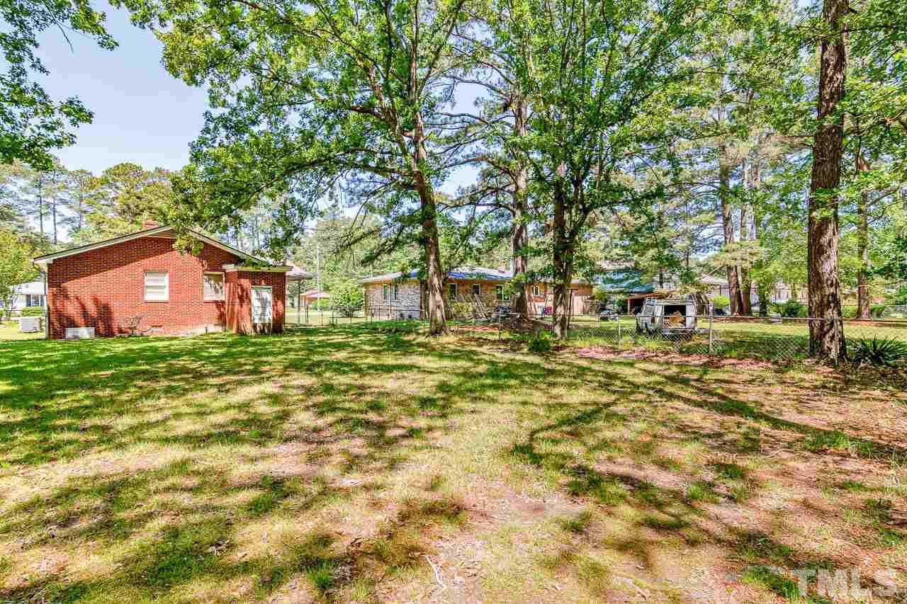 408 Oak Street Smithfield, NC 27577 - Photo 9 of 28