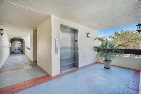 $334,995 | 9040 Southwest 125th Avenue, Unit D408, Miami, FL 33186