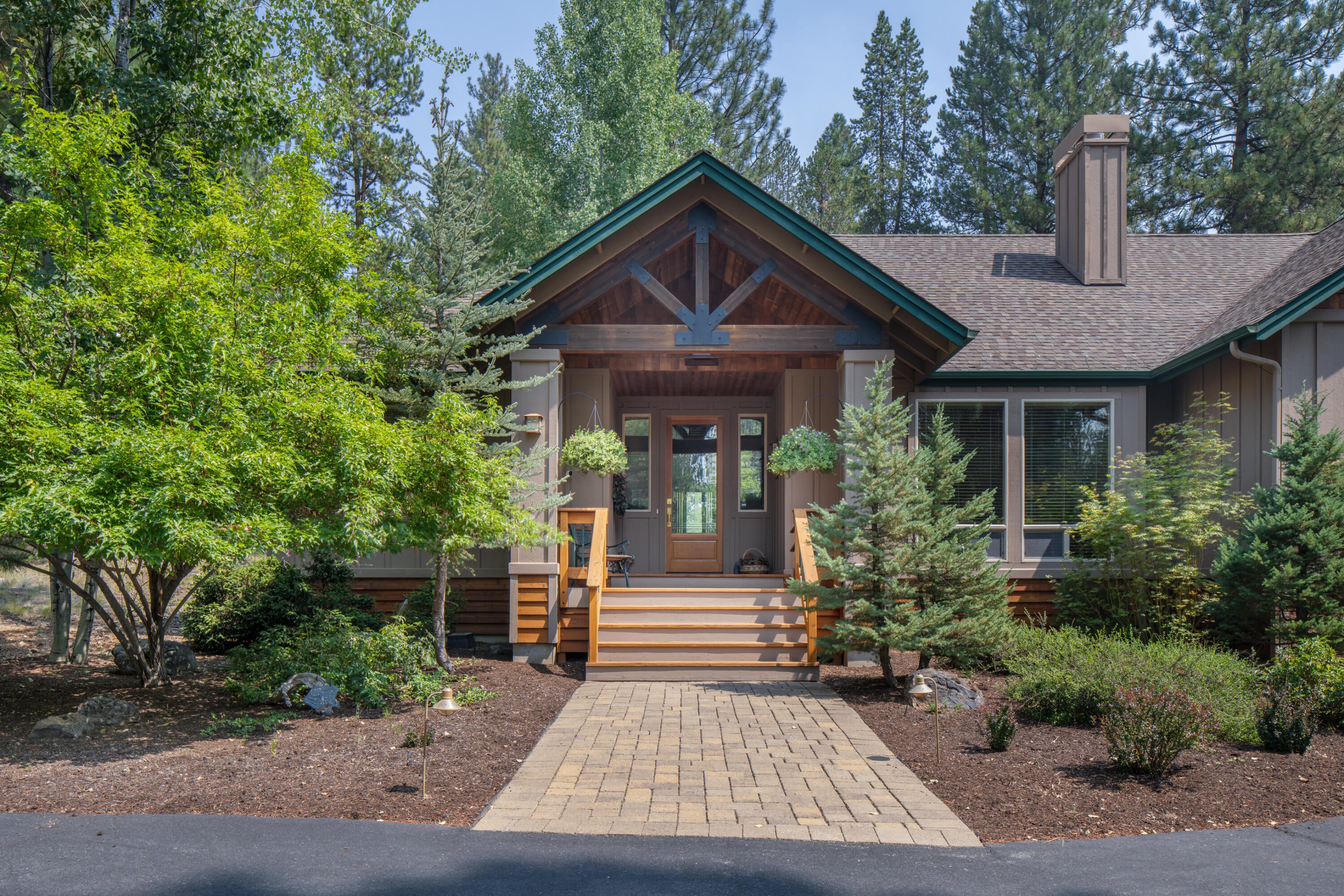 55212 Huntington Road Bend, OR 97707 - Photo 1 of 23 Front Porch