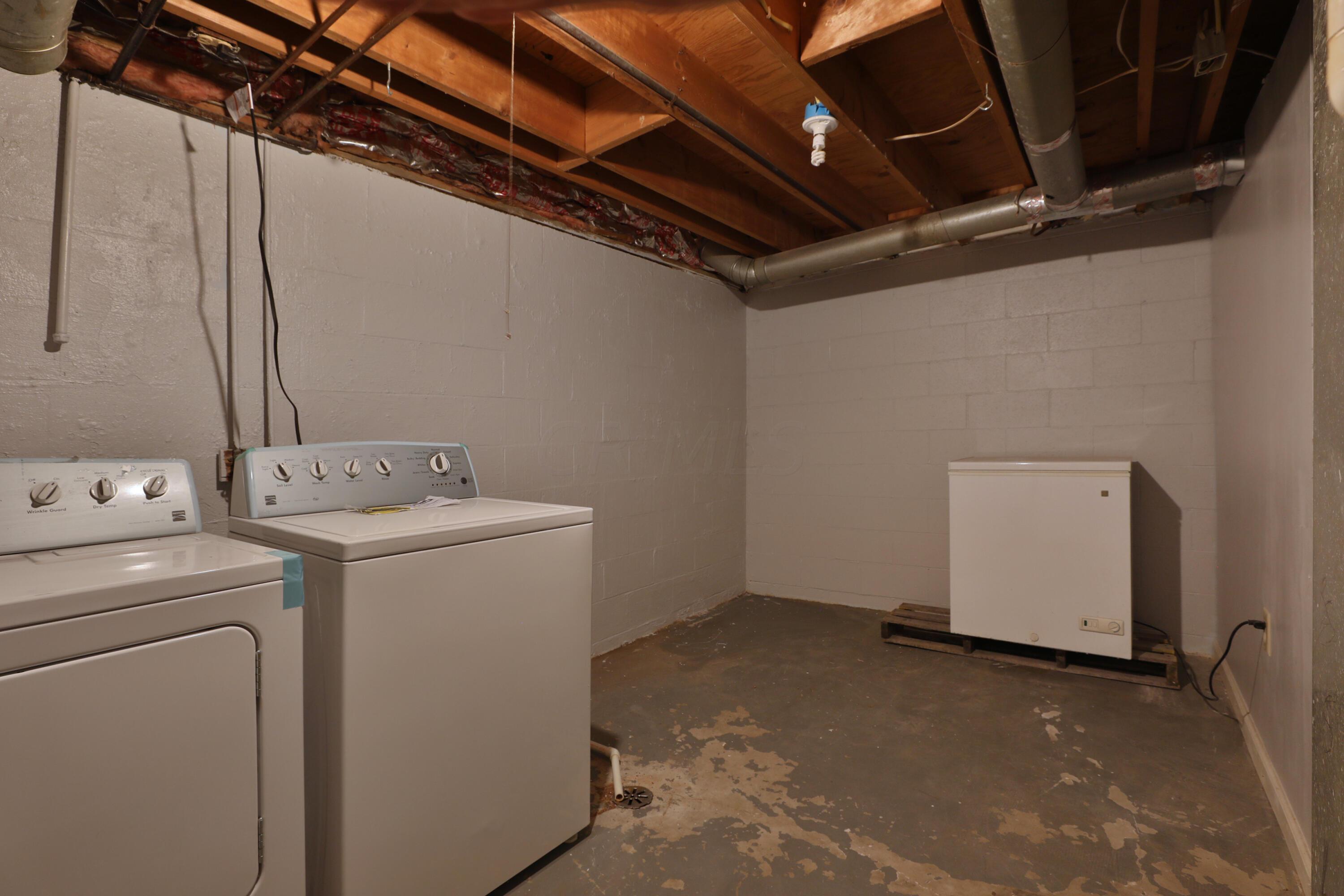 5720 Beechcroft Road, Unit D Columbus, OH 43229 - Photo 30 of 33 5720-Beechcroft-UnitD-31