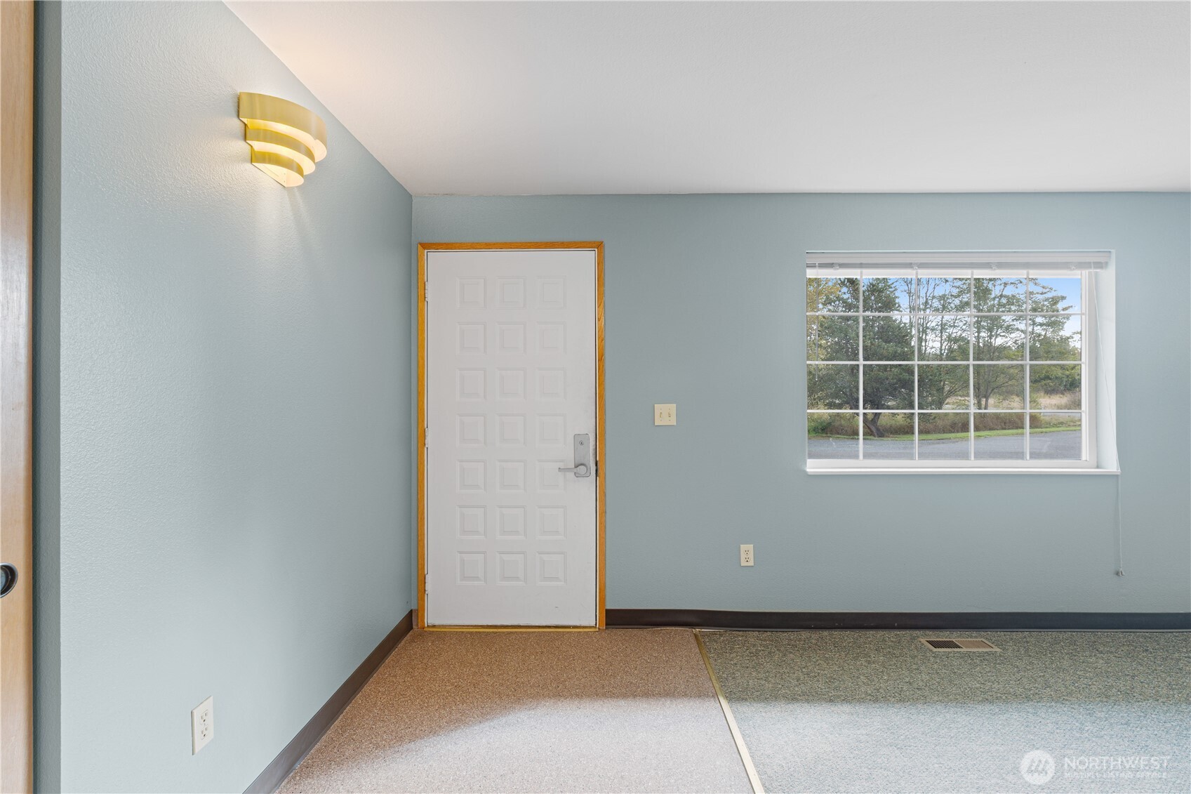 858 East Smith Road Bellingham, WA 98226 - Photo 19 of 40 Gallery Image 19