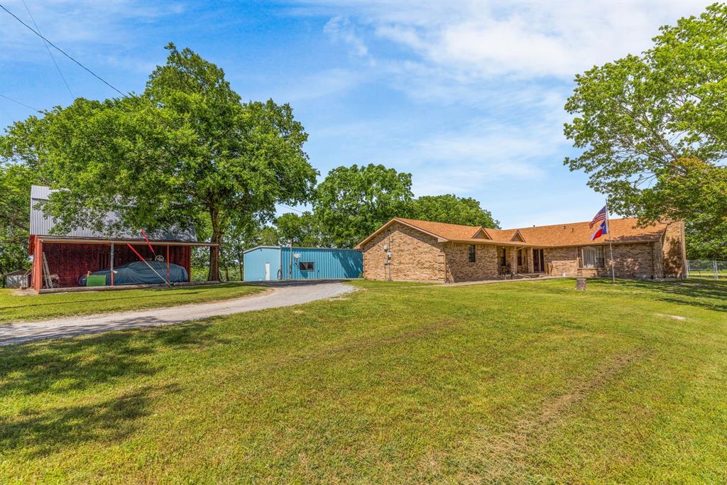 992 Tolson Avenue Van Alstyne, TX 75495 - Photo 13 of 39