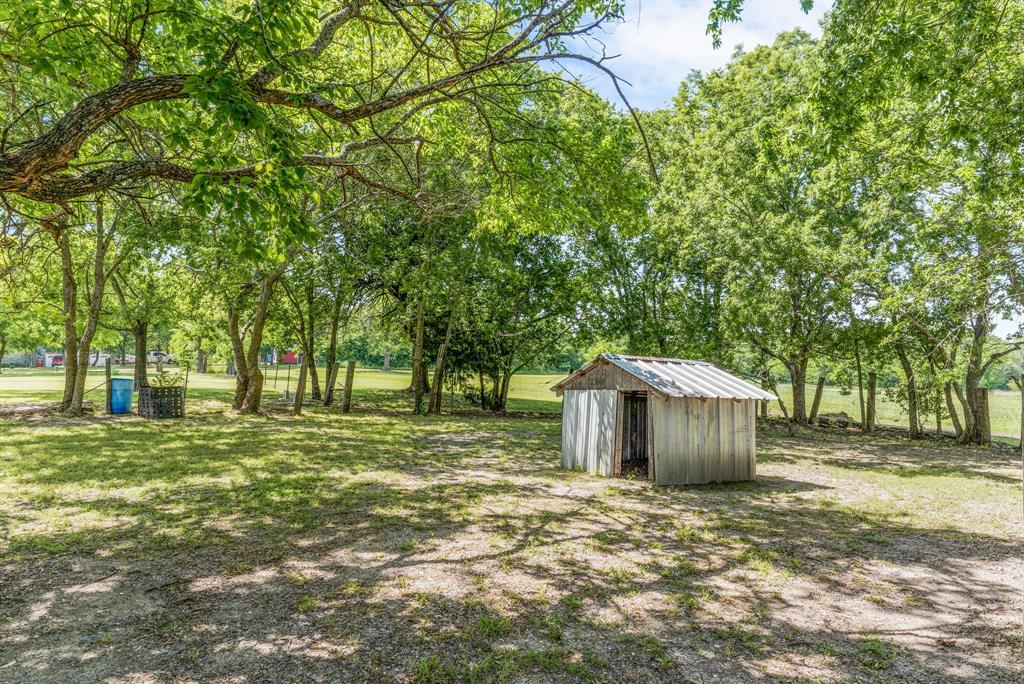 992 Tolson Avenue Van Alstyne, TX 75495 - Photo 21 of 39