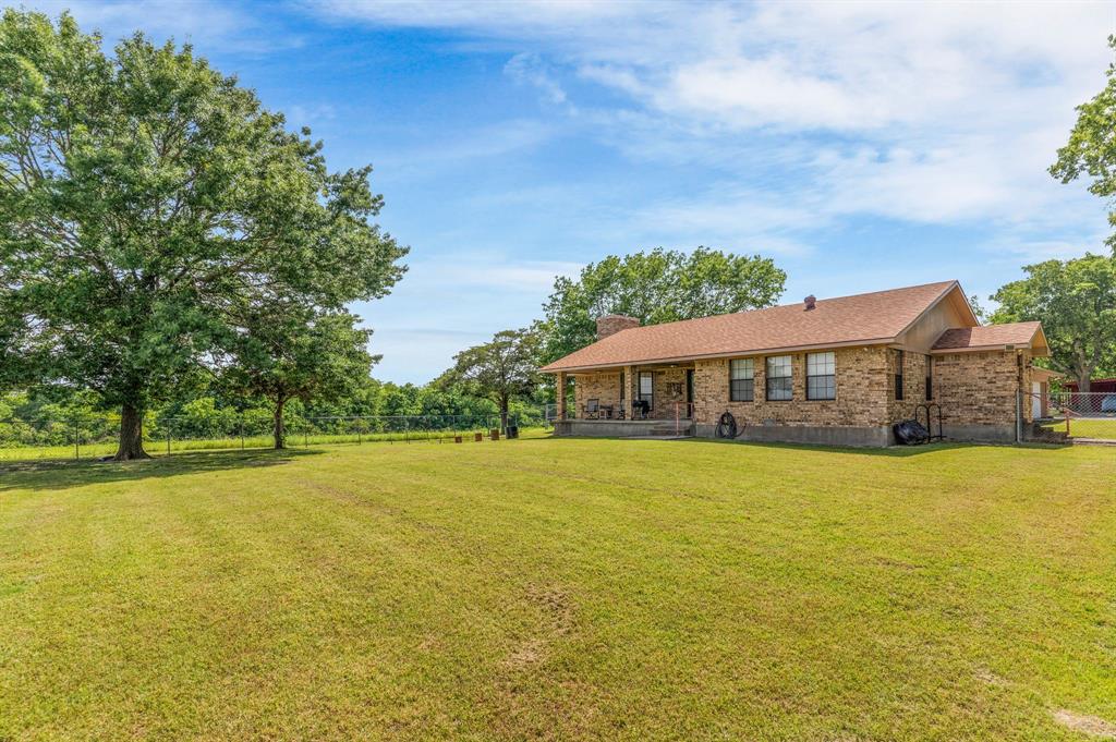 992 Tolson Avenue Van Alstyne, TX 75495 - Photo 25 of 39