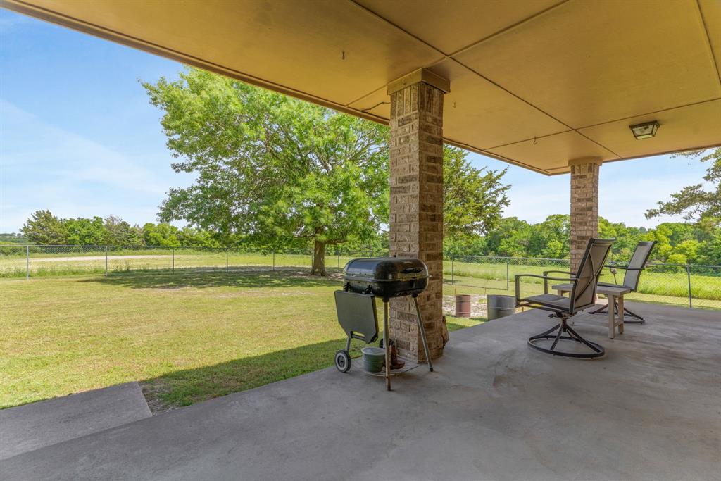992 Tolson Avenue Van Alstyne, TX 75495 - Photo 26 of 39