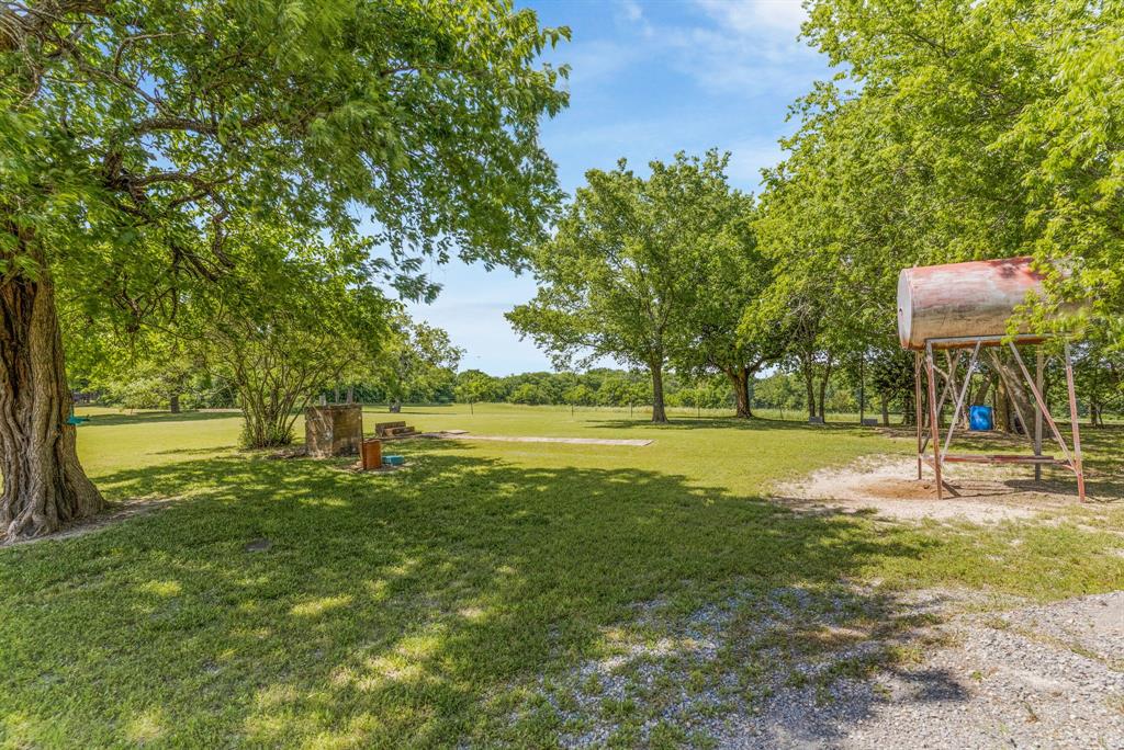 992 Tolson Avenue Van Alstyne, TX 75495 - Photo 30 of 39