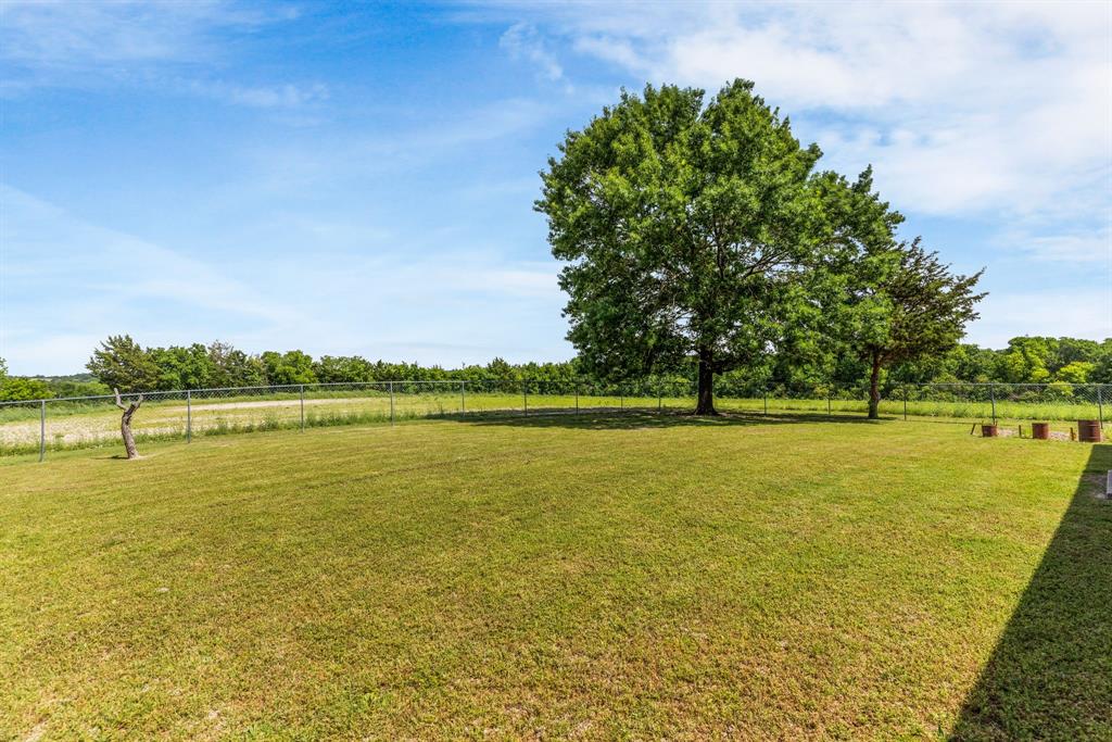 992 Tolson Avenue Van Alstyne, TX 75495 - Photo 38 of 39
