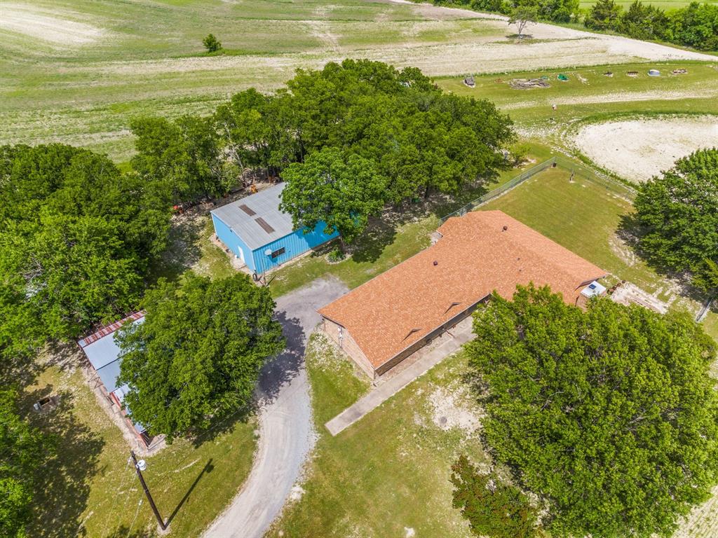 992 Tolson Avenue Van Alstyne, TX 75495 - Photo 8 of 39