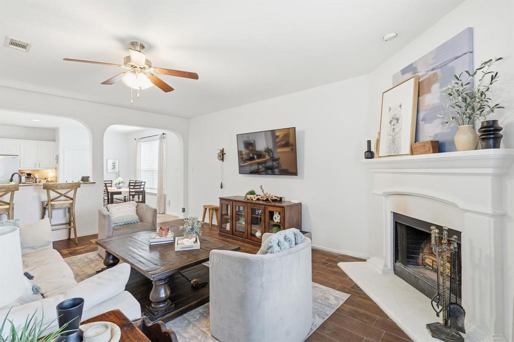 11909 Sundog Way Fort Worth, TX 76244 - Photo 17 of 40