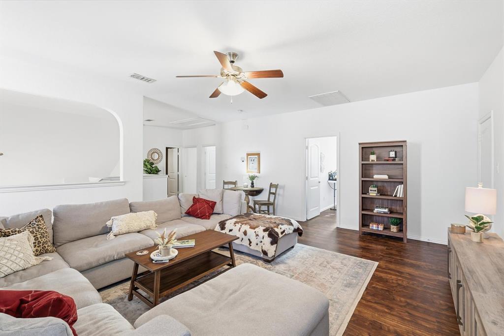 11909 Sundog Way Fort Worth, TX 76244 - Photo 27 of 40