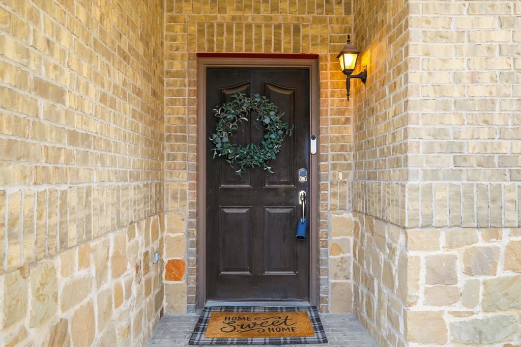 11909 Sundog Way Fort Worth, TX 76244 - Photo 3 of 40