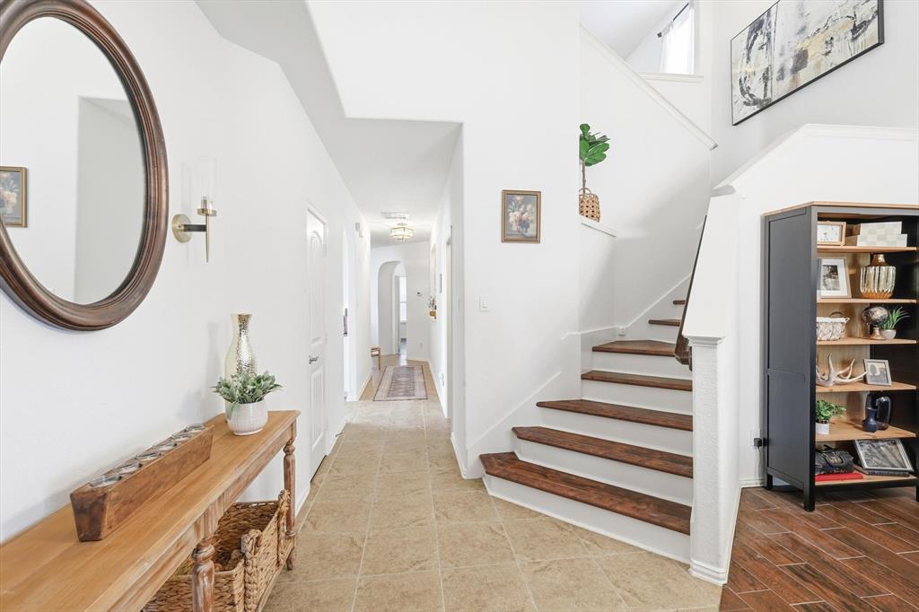 11909 Sundog Way Fort Worth, TX 76244 - Photo 4 of 40