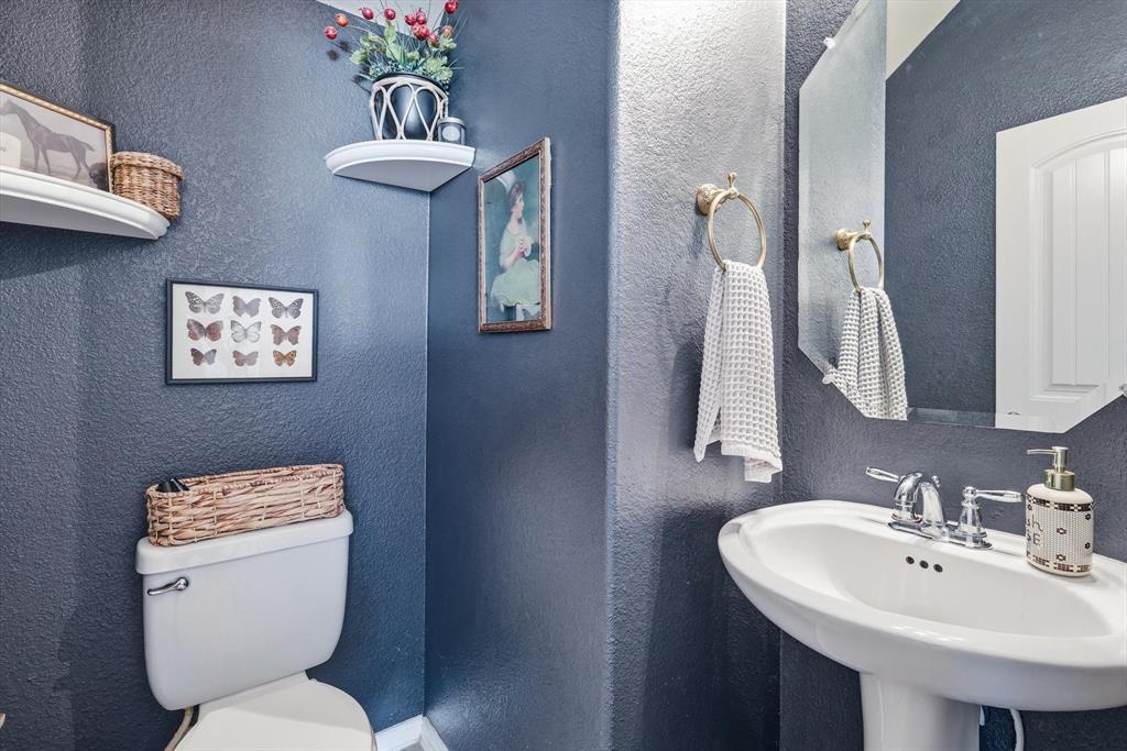 11909 Sundog Way Fort Worth, TX 76244 - Photo 7 of 40