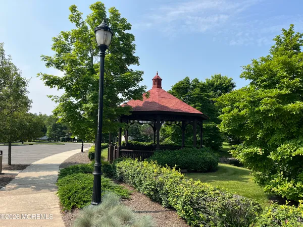 $525,000 | 42 Pembroke Drive, Jackson, NJ 08527