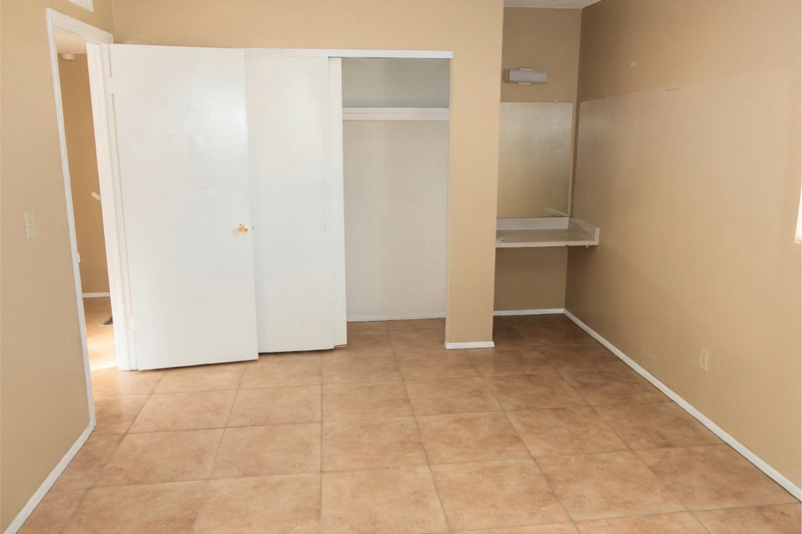 860 East Brown Road, Unit 22 Mesa, AZ 85203 - Photo 3 of 5 Photo #3