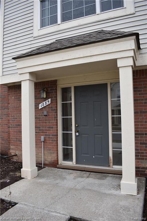 1885 Flagstone Circle Rochester, MI 48307 - Photo 10 of 32