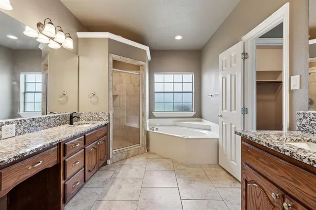 $729,999 | 2412 West Alamosa Drive, Terrell, TX 75160