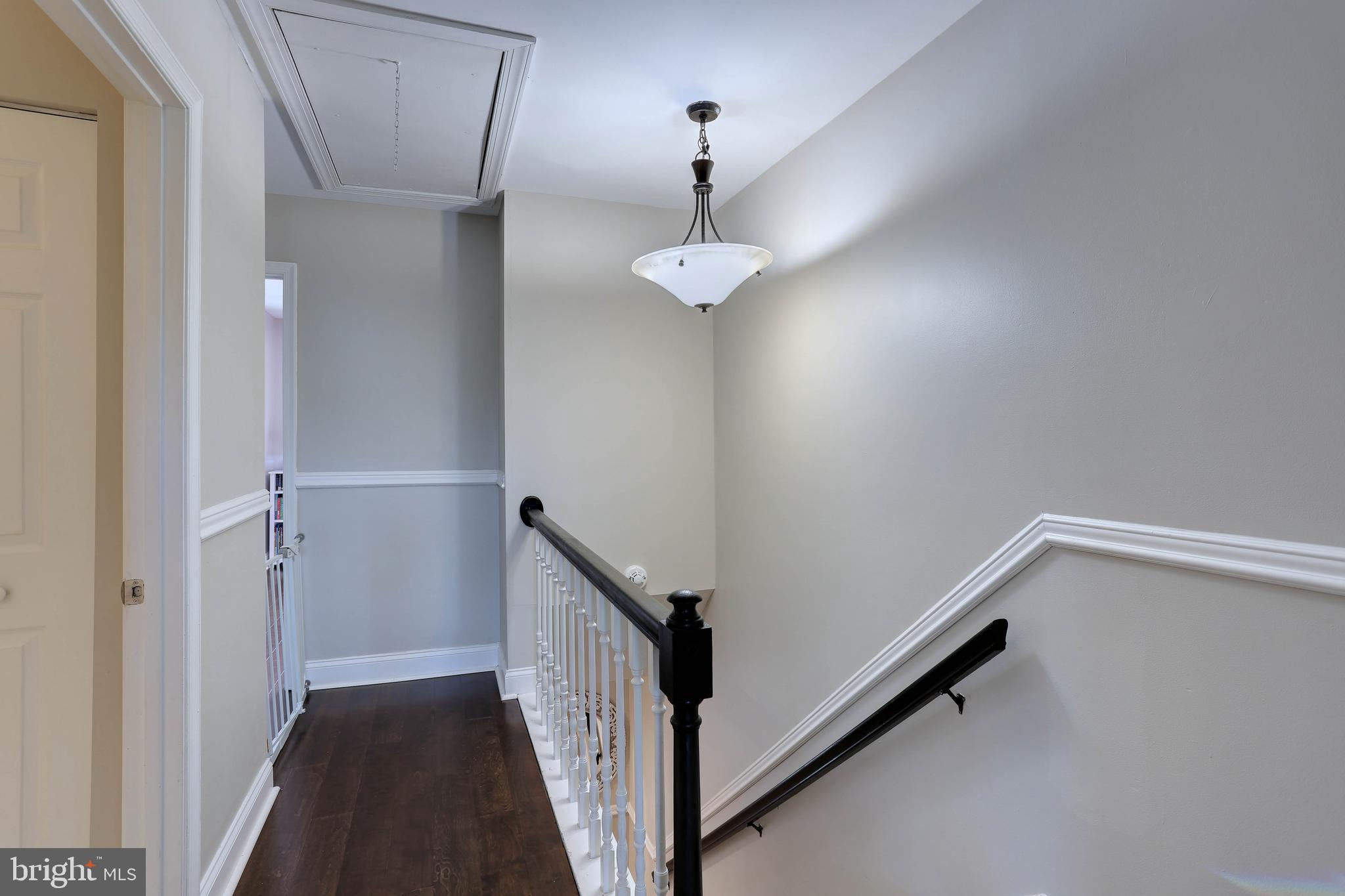 48 Robin Ridge Court Baltimore, MD 21234 - Photo 15 of 39 Neutral paint -bright and open hall on upper level