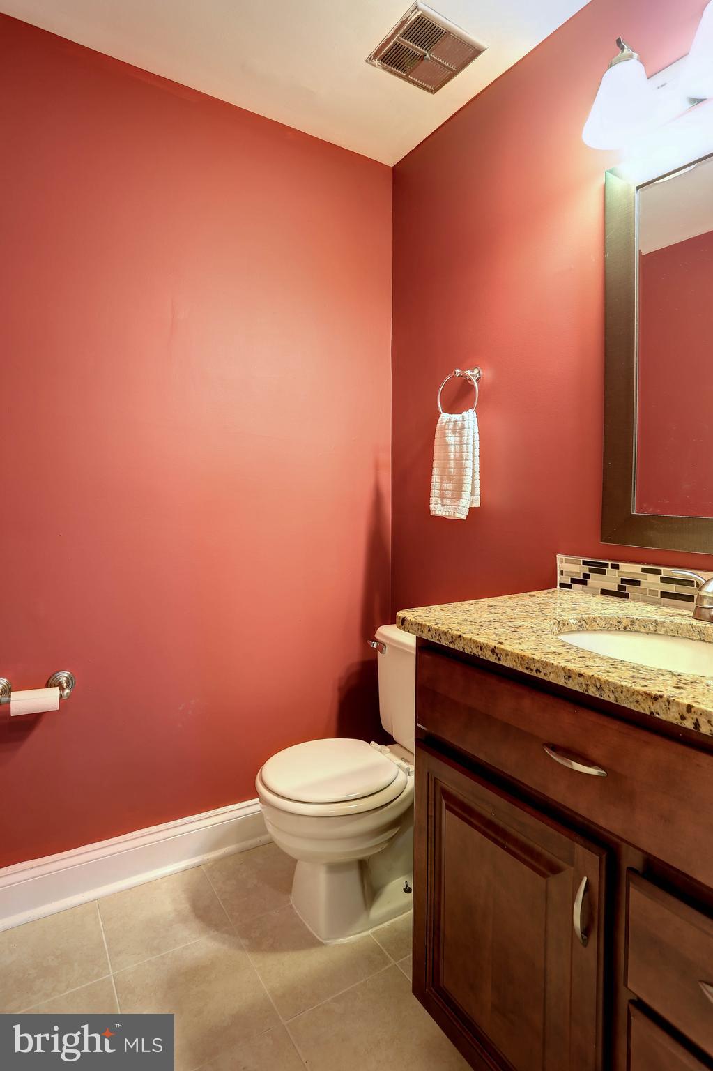 48 Robin Ridge Court Baltimore, MD 21234 - Photo 27 of 39 Basement 1/2 bath (makes FOUR bathrooms!)