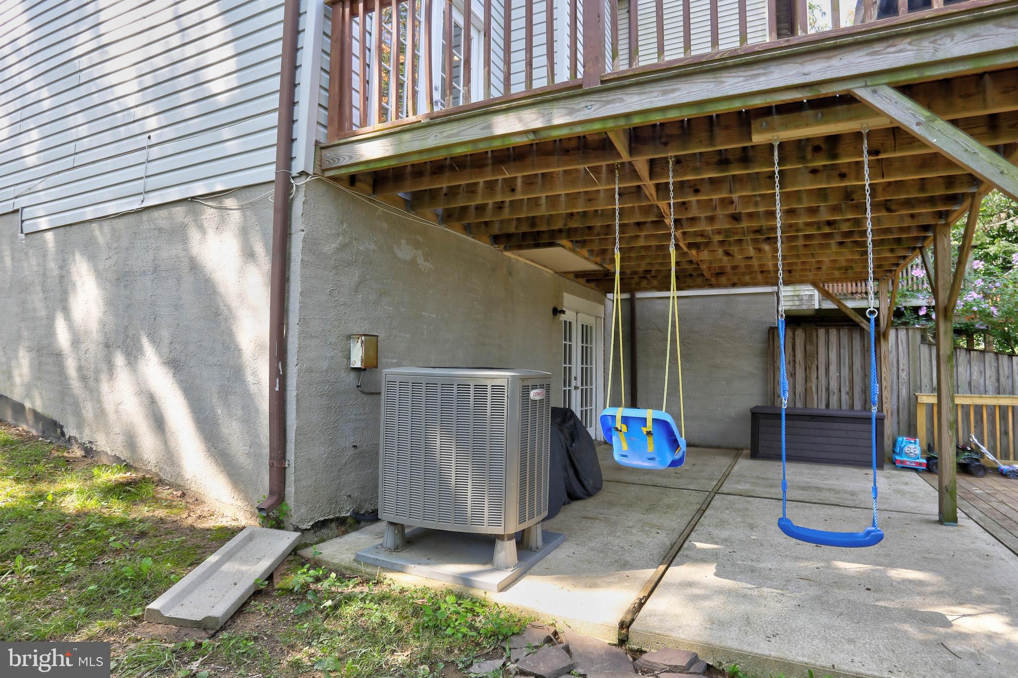 48 Robin Ridge Court Baltimore, MD 21234 - Photo 32 of 39 Even more space under the deck!