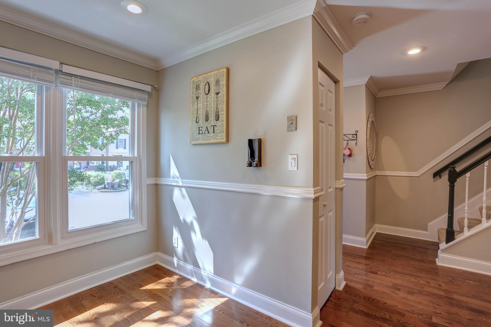 48 Robin Ridge Court Baltimore, MD 21234 - Photo 6 of 39 Bright kitchen w/ room for table
