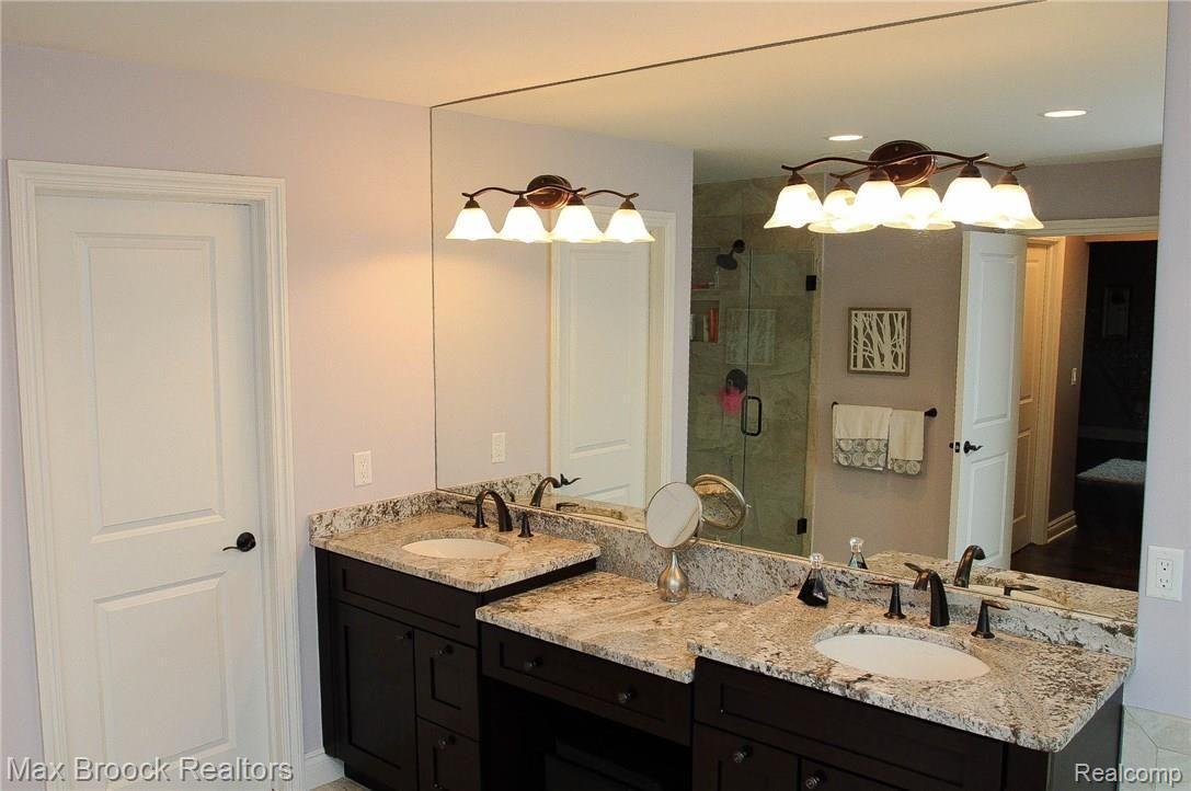 2165 Yorkshire Road Birmingham, MI 48009 - Photo 27 of 38 IMG_3464.jpg
