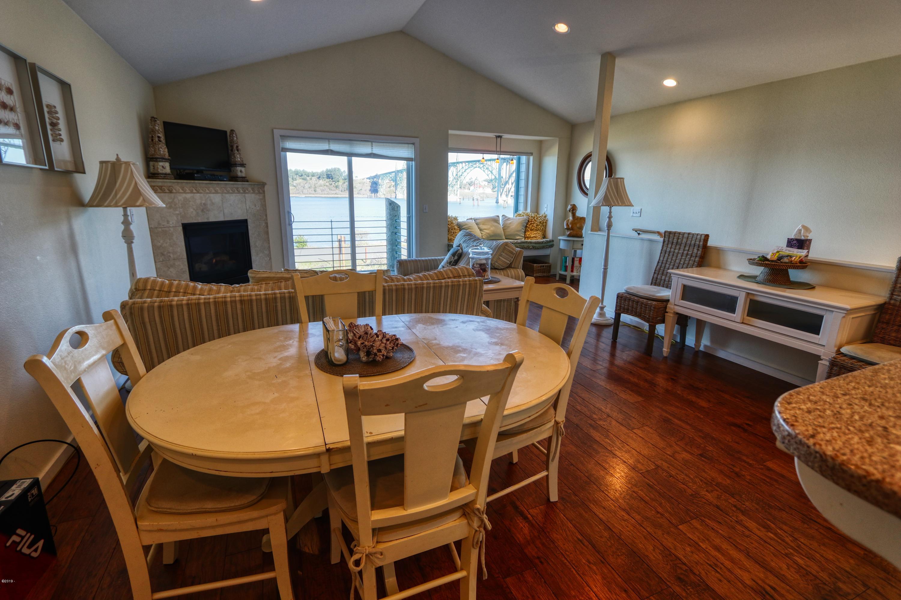 236 Southwest 27th Street South Beach, OR 97366 - Photo 9 of 25 Dining Area