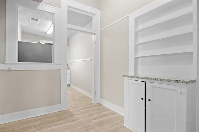 $1,175 | 715 Porter Street, Unit 2, Taylor, TX 76574