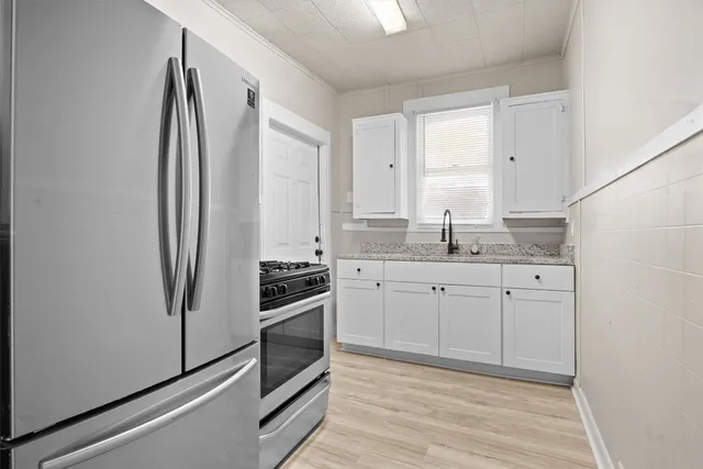 $1,175 | 715 Porter Street, Unit 2, Taylor, TX 76574