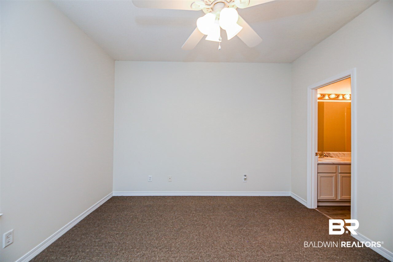 2651 South Juniper Street, Unit 100 Foley, AL 36535 - Photo 18 of 36