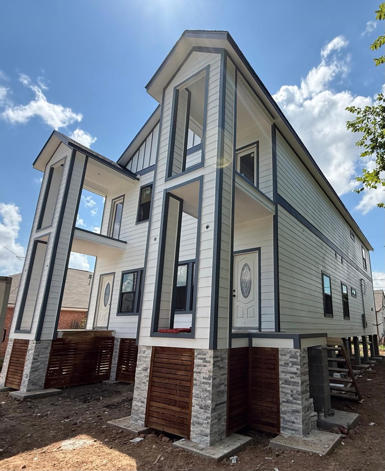 5226 Ricky Street Houston, TX 77033 - Photo 8 of 11 a front view of a house