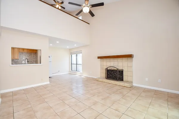$1,395 | 9536 Windswept Lane, Unit 9536, Houston, TX 77063
