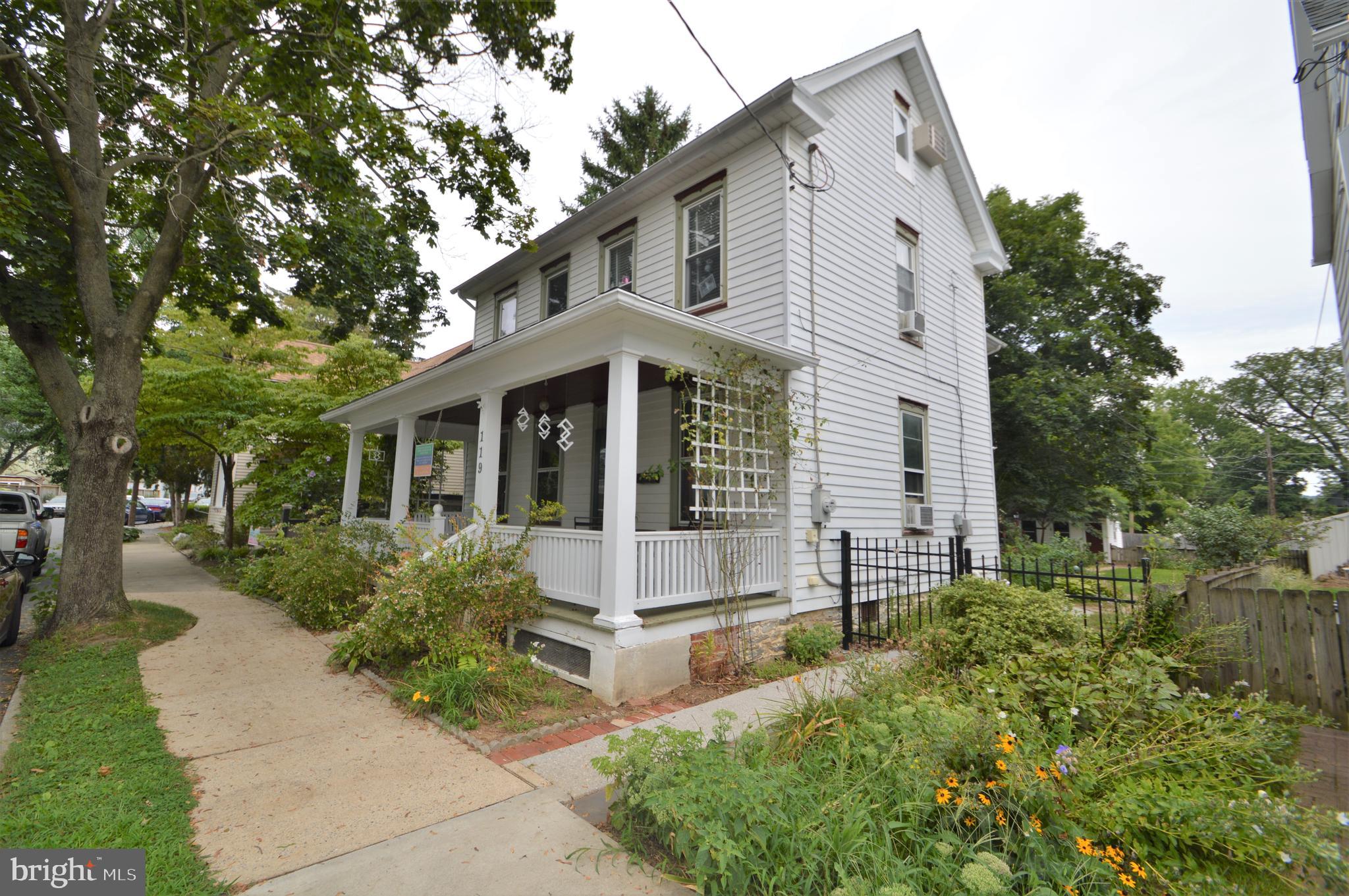 119 East New Street Lititz, PA 17543 - Photo 2 of 36