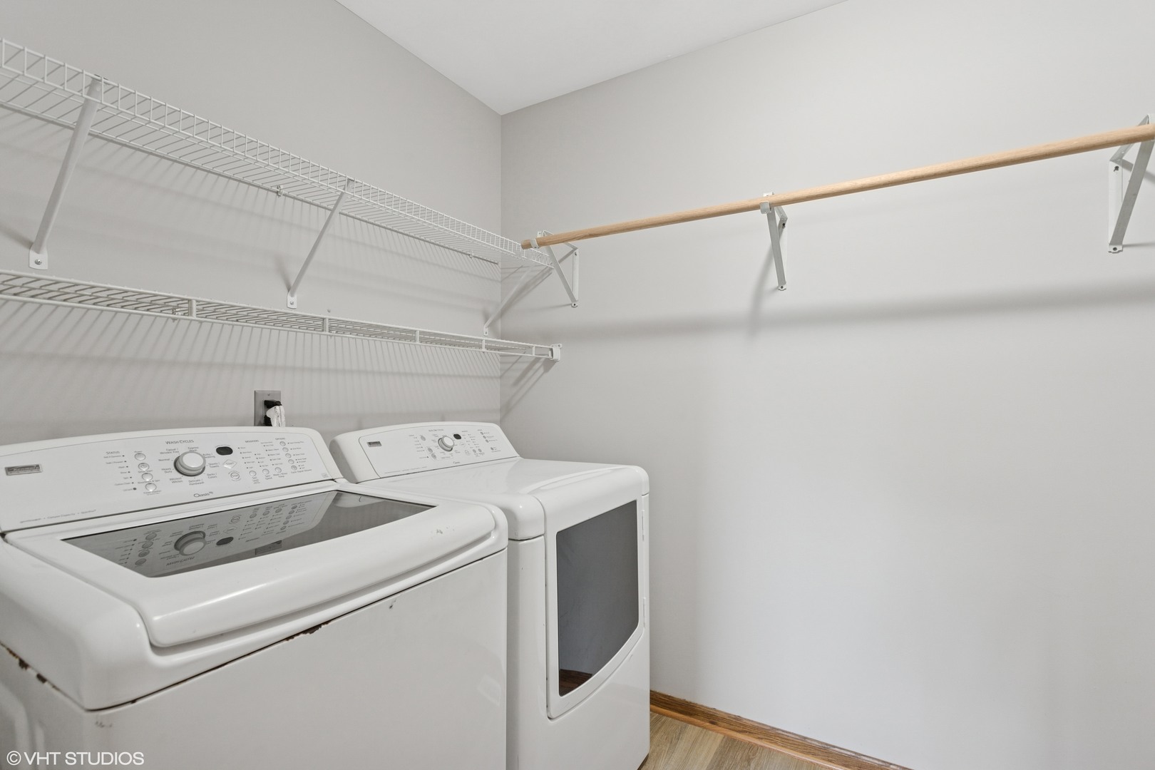2033 Willow Brook Drive Bourbonnais, IL 60914 - Photo 8 of 24 a utility room with dryer and washer