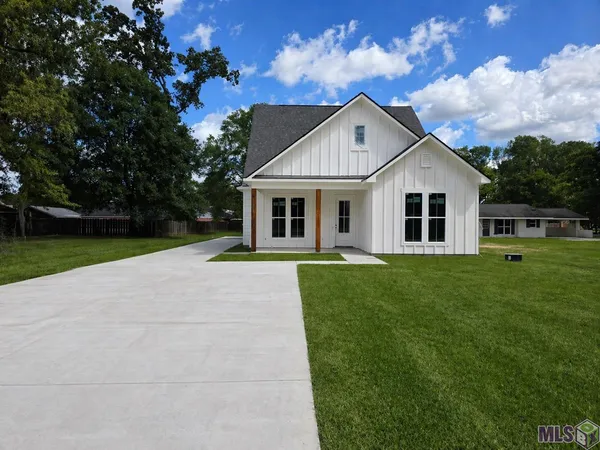 $459,500 | 12079 Pendarvis Lane, Walker, LA 70785