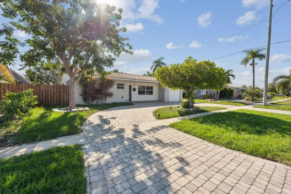 $5,300 | 428 Southeast 2nd Street, Deerfield Beach, FL 33441
