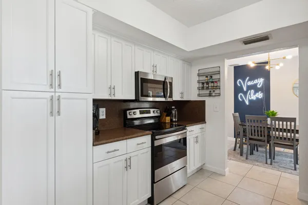 $5,300 | 428 Southeast 2nd Street, Deerfield Beach, FL 33441