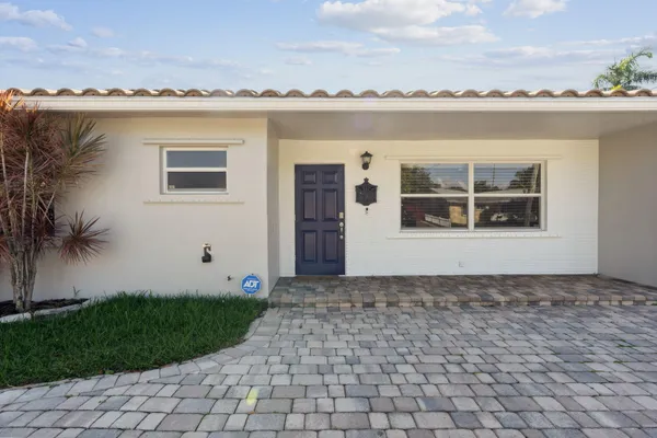 $5,300 | 428 Southeast 2nd Street, Deerfield Beach, FL 33441