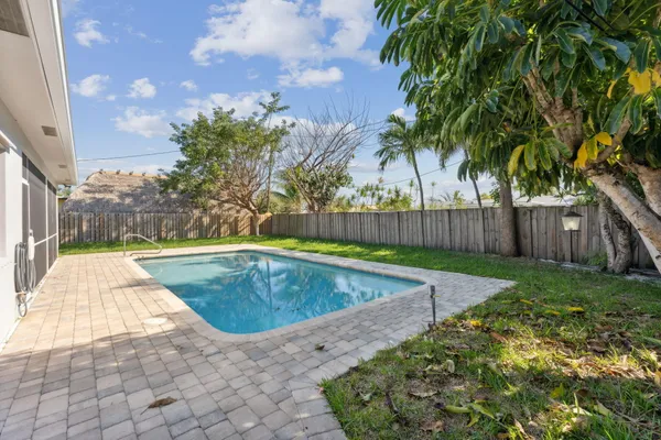 $5,300 | 428 Southeast 2nd Street, Deerfield Beach, FL 33441