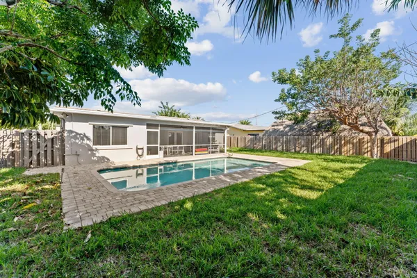 $5,300 | 428 Southeast 2nd Street, Deerfield Beach, FL 33441