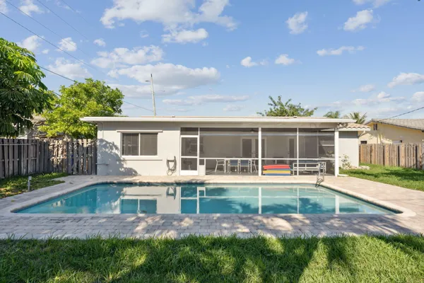$5,300 | 428 Southeast 2nd Street, Deerfield Beach, FL 33441