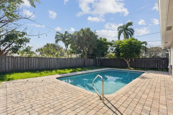 $5,300 | 428 Southeast 2nd Street, Deerfield Beach, FL 33441